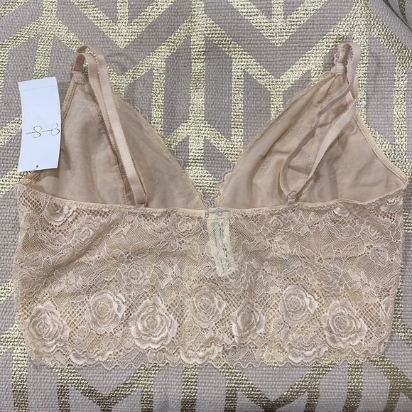 Lace bra - Picture 2 of 4